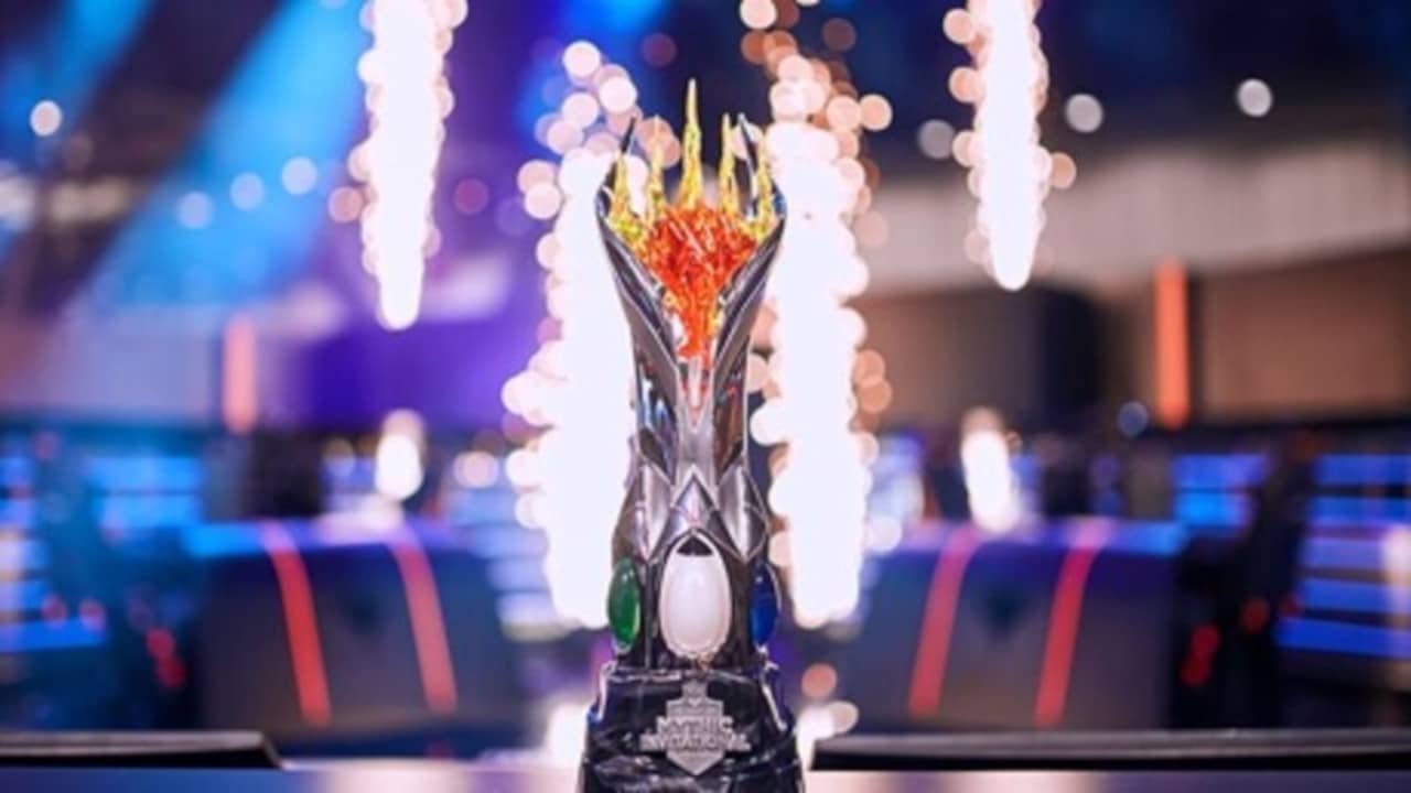 Mythic-Championship-MTG-Trophy1280